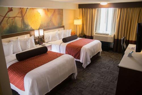 Best Western Plus Executive Residency Phoenix North Happy Valley - image 2