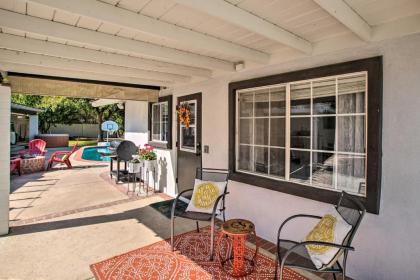 Charming Phoenix Casita with Hot Tub BBQ and Pool! - image 12