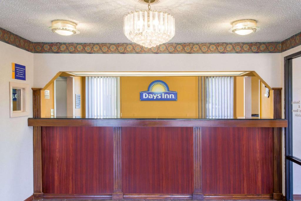 Days Inn by Wyndham Picayune - image 4