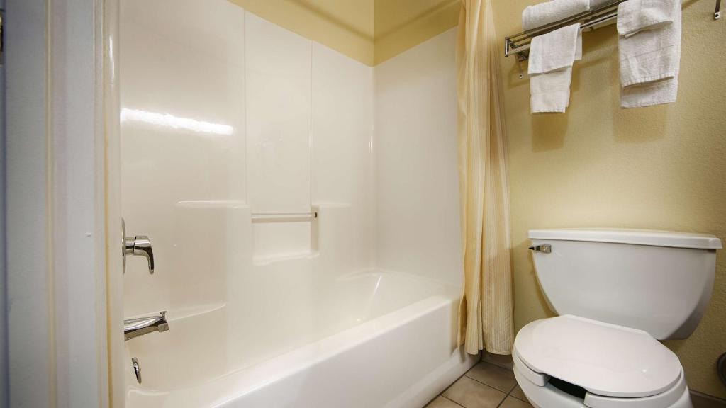 Best Western Executive Suites - Columbus East - image 3