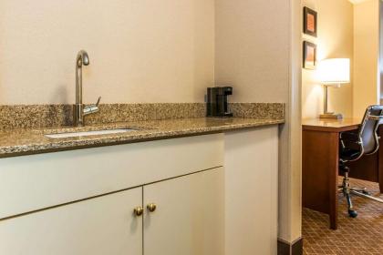 Comfort Inn East Pickerington - image 3