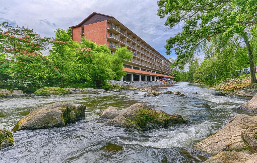 Creekstone Inn - main image