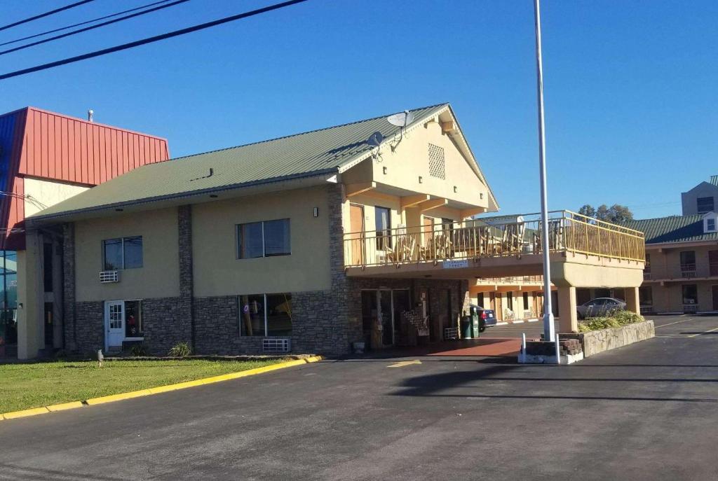 Travelodge by Wyndham Pigeon Forge - main image