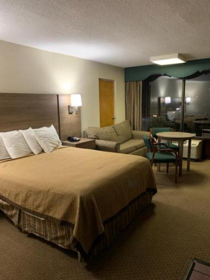 Riverside Motor Lodge - Pigeon Forge - image 12