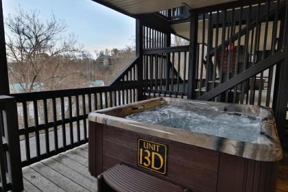 Briarstone Lodge Condo 13D Pigeon Forge