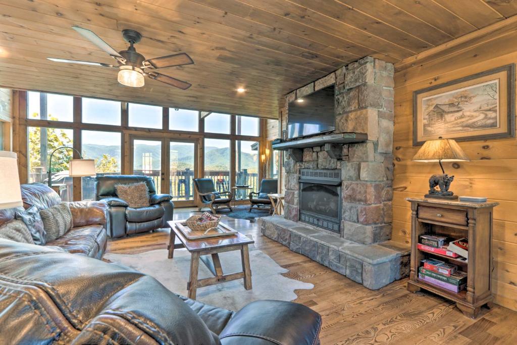 A Grand View - Private Smoky Mtn Family Retreat! - image 5