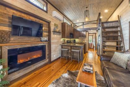 Smoky mountain tiny Home Tennessee