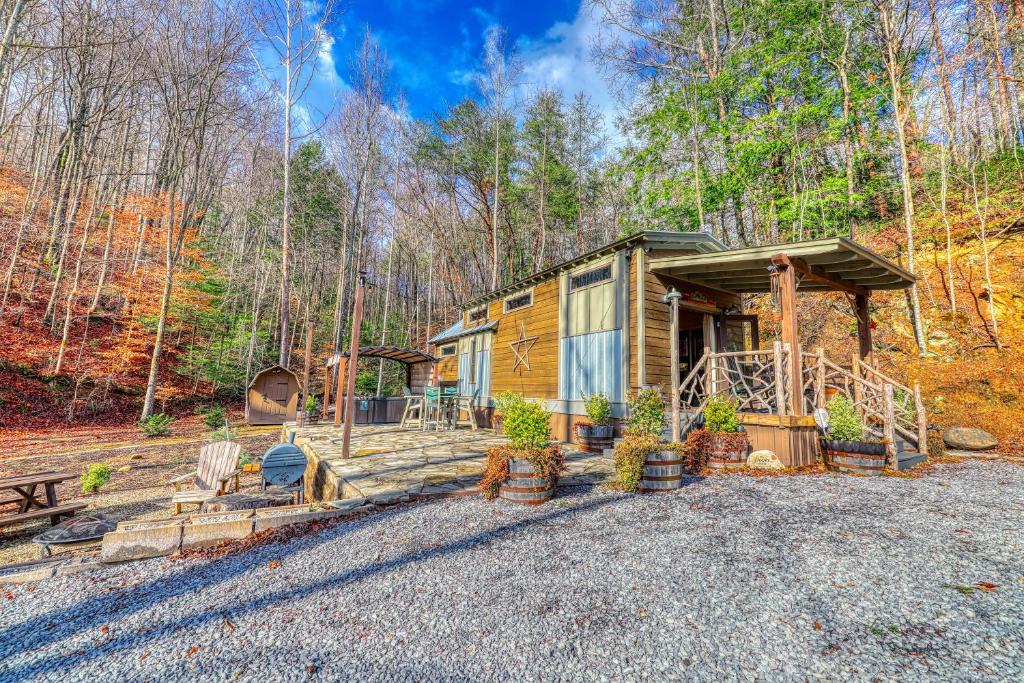 Smoky Mountain Tiny Home - image 3