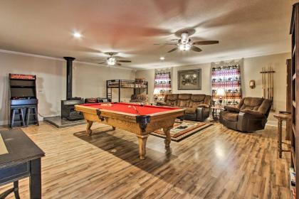 Pigeon Forge Cabin by Dollywood with Private Pool! - image 12