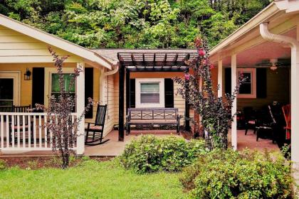 Pigeon Forge Cabin by Dollywood with Private Pool! - image 5