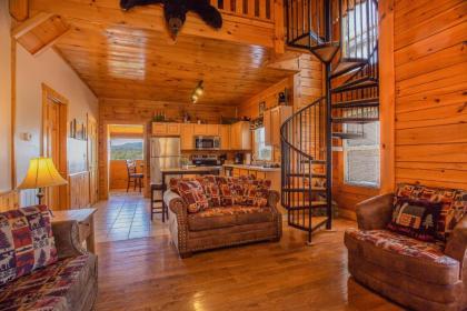 Bear Claw · Bear Claw Retreat in Pigeon Forge! - image 1