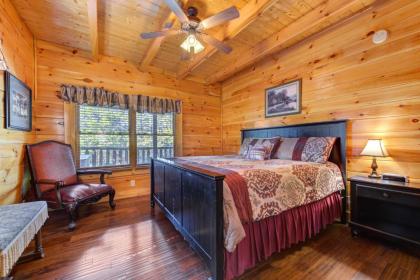 Moonlight Theater Lodge 3 Bedrooms Hot Tub Pool Sleeps 14 - image 13