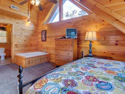 Moonlight Theater Lodge 3 Bedrooms Hot Tub Pool Sleeps 14 - image 17