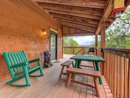 Huckleberry Ridge 2 Bedrooms Hot Tub Pool Table Pet Friendly Sleeps 8 - image 18