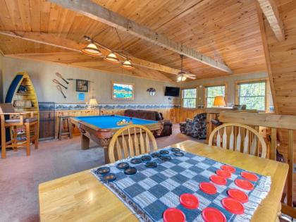 Huckleberry Ridge 2 Bedrooms Hot Tub Pool Table Pet Friendly Sleeps 8 - image 8