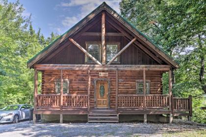 Sky Harbor Couples Retreat with Hot tub and Deck