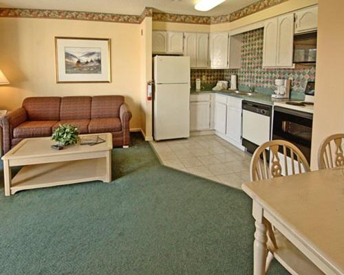 Beautiful Resort Condos at the Foothills of the Smoky Mountains - image 5