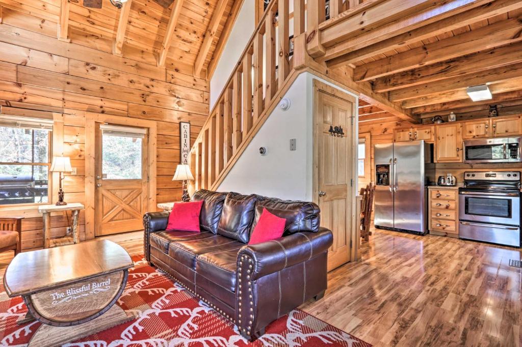 Cozy Cabin with Hot Tub in the Heart of Pigeon Forge - image 4