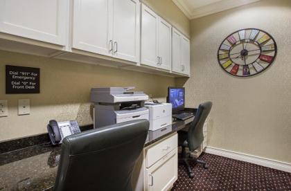 Hampton Inn Pikeville - image 3