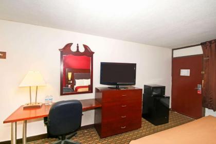 Econo Lodge Inn And Suites - Pilot Mountain - image 6