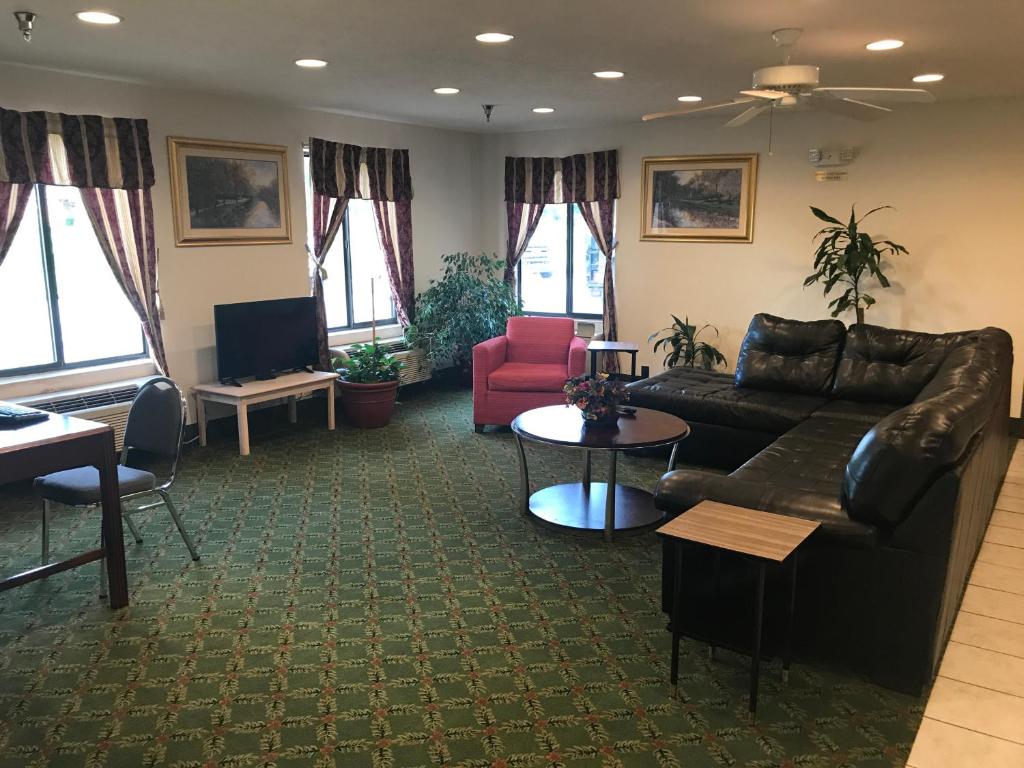 Americas Best Value Inn Pinckneyville - image 3