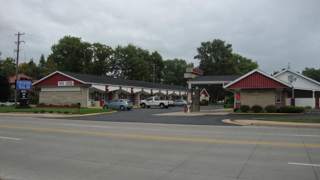 Pinconning Trail Inn Motel - image 7