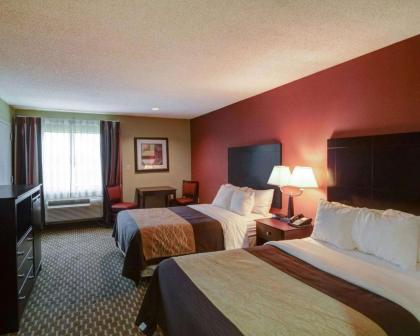 Quality Inn & Suites Pine Bluff - image 9