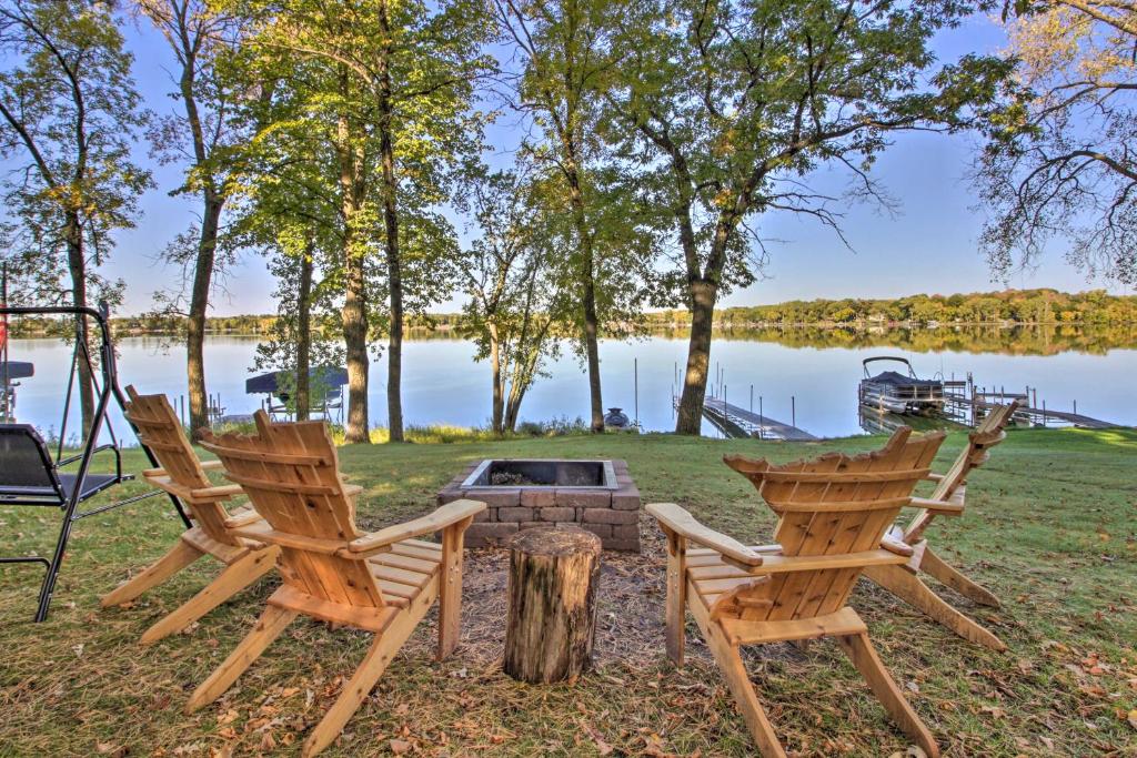 Serene Cabin on Lake Pokegama with Dock and Fire Pit! - image 6