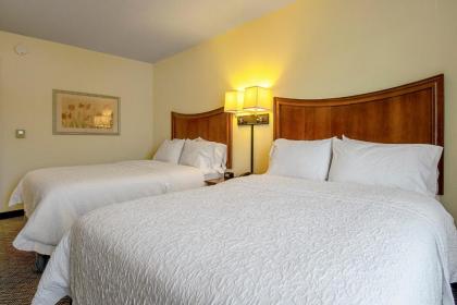 Hampton Inn Pine Grove - image 10