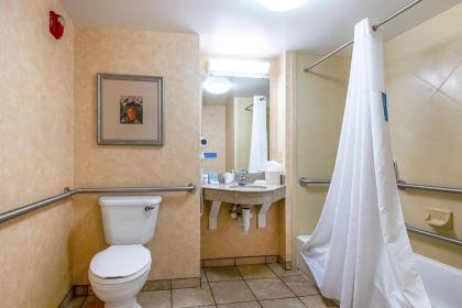 Hampton Inn Pine Grove - image 12