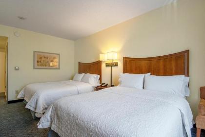 Hampton Inn Pine Grove - image 13