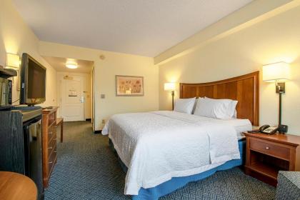 Hampton Inn Pine Grove - image 5