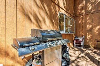 Pine Mountain Club Cottage with Wraparound Deck! - image 10