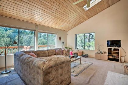 Pine Mountain Club Cottage with Wraparound Deck! - image 6