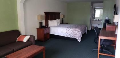 Garden inn & suites pine Mountain - image 10