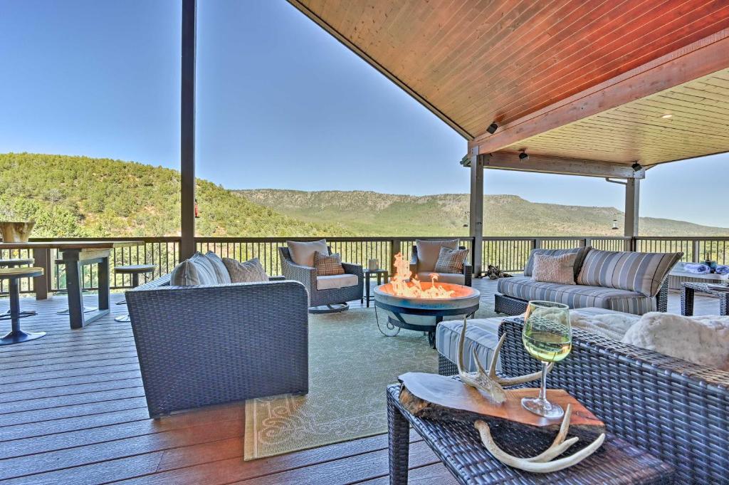 AZ Rim Retreat in Pine with Deck Hot Tub and Views! - image 2