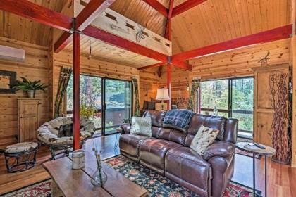 Strawberry and Pine Studio Cabin with Outdoor Oasis! - image 7