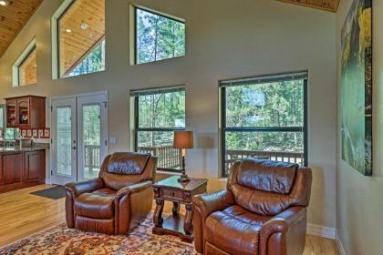 Lakeside Cabin with Decks and Amazing Elder Lake Views - image 10