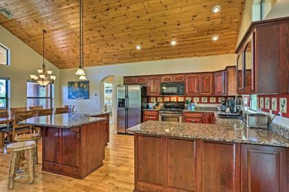 Lakeside Cabin with Decks and Amazing Elder Lake Views - image 8