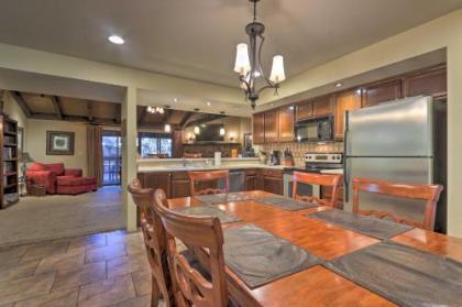 Pinetop Condo with Balcony Less Than 30 Mi to Sunrise Ski! - image 5