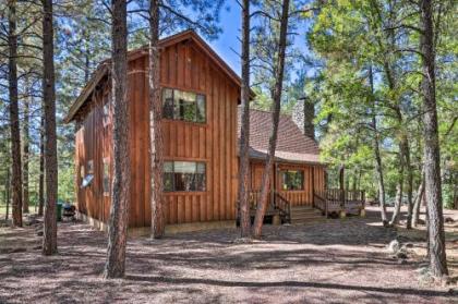 Pet-Friendly Cabin with BBQ - 7 Mi to Show Low Lake! - image 4