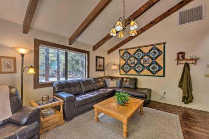 Spacious Pinetop Cabin - 7 Miles to Show Low! - image 1