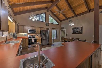 Pinetop Cabin with Deck Fire Pit Game Room and Views - image 10