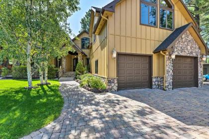 Lavish Pinetop Paradise with Central Location! - image 3