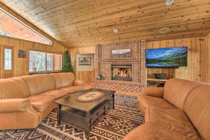 Expansive Pinetop Cabin with Fireplace and Grill! - image 18