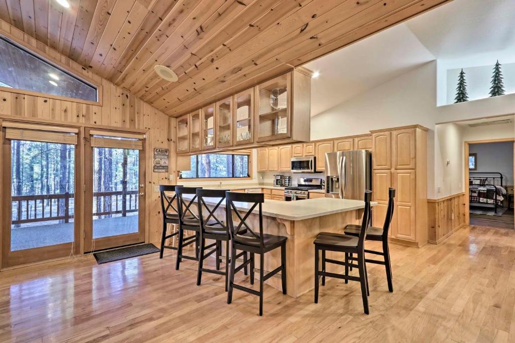 Expansive Pinetop Cabin with Fireplace and Grill! - image 2