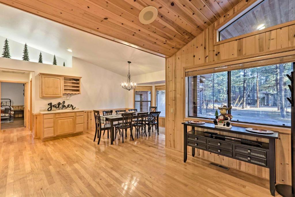 Expansive Pinetop Cabin with Fireplace and Grill! - image 4