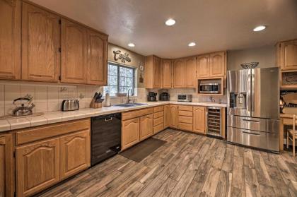 2-Story Home with Grill 4 Mi to Woodland Lake! - image 9