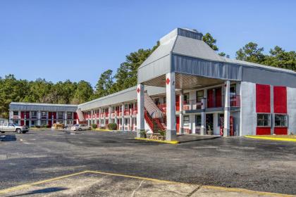 OYO Hotel Pineville LA Hwy 165 - image 1