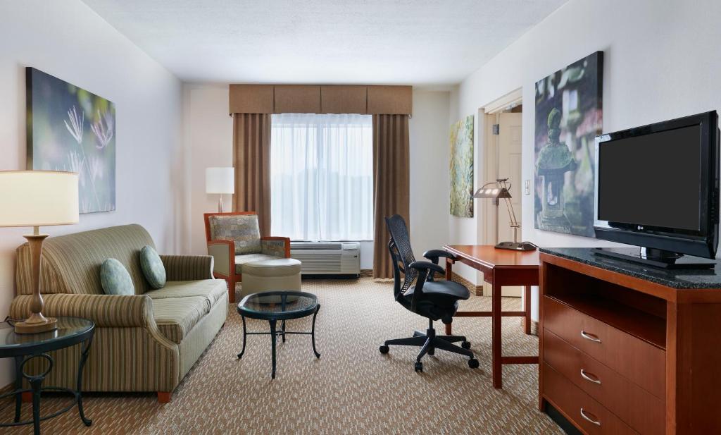 Hilton Garden Inn Charlotte Pineville - image 7